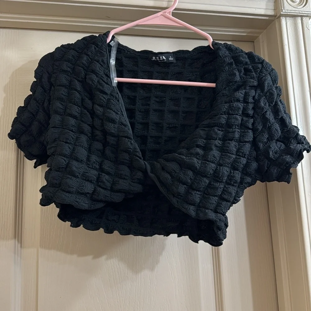 NWOT Fashion Nova Black Crop Top - Picture 3 of 3